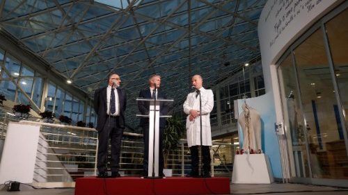 Ferenc pápa vasárnap elhagyja a Gemelli kórházat, visszatér a Szent Márta-házba