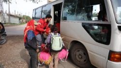 புலம்பெயர்ந்து செல்லும் சிரியா மக்கள் 