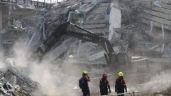 நில அதிர்ச்சியால் பாதிக்கப்பட்ட மியான்மார் பகுதி 