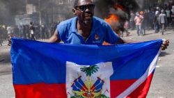 Haitianer protestieren in der Hauptstadt Port-au-Prince gegen die steigende Gewalt (3.4.2025)