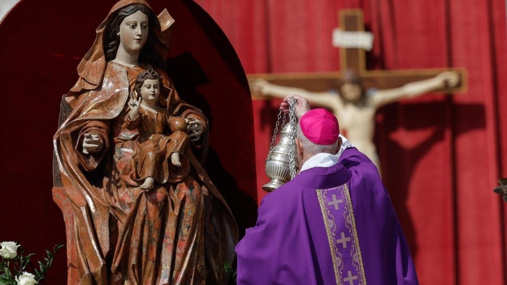 Papa,affrontare insieme la sofferenza ci rende pi� umani