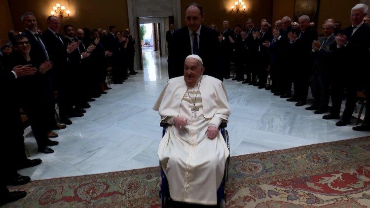 Papa alilazwa kuanzia tarehe 14 Februari hadi 23 Machi 2025