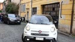 Пристигането на папа Франциск в римския затвор Regina Coeli