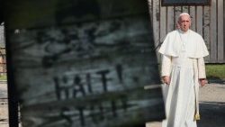 Papst Franziskus in Auschwitz (ANSA)