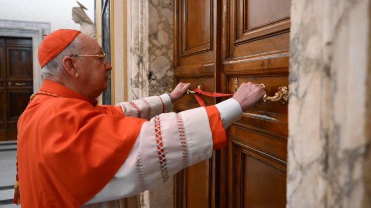 Pope's apartments in Apostolic Palace and Casa Santa Marta sealed 