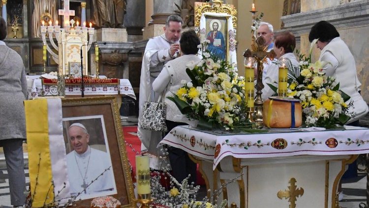 Une église à Lviv, Ukraine, le 22 avril 2025. 