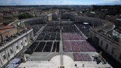 教皇フランシスコの葬儀ミサ　2025年4月26日　バチカン・聖ペトロ広場