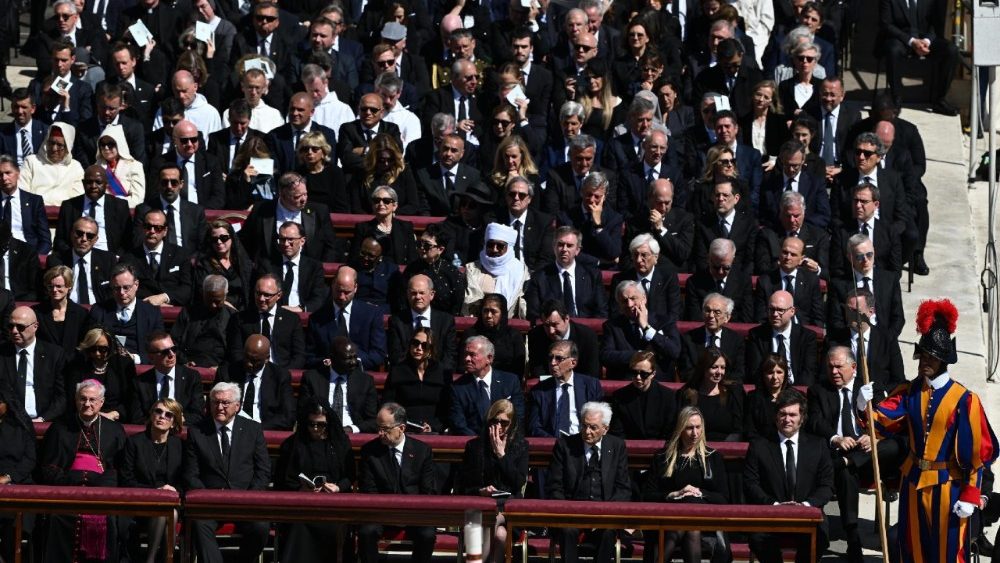 Le carré des délégations internationales