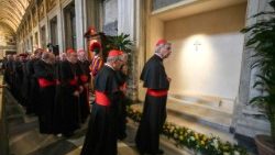 Cardinals pay homage to the tomb of Pope Francis at Basilica of Saint Mary Major