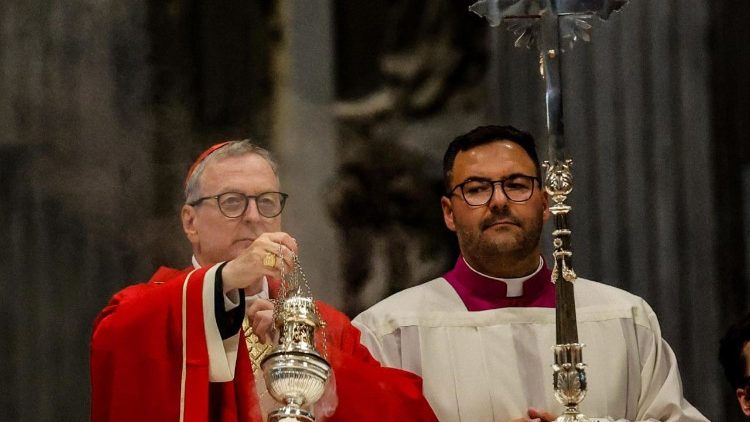 ദിവംഗതനായ ഫ്രാൻസീസ് പാപ്പായ്ക്കു വേണ്ടിയുള്ള വിശുദ്ധ കുർബ്ബാന, ഏഴാം ദിനം, കർദ്ദിനാൾ കർദ്ദിനാൾ ക്ലാവുദിയൊ ഗുജെറോത്തി കാർമ്മികനായി അർപ്പിക്കുന്നു, 02/05/24