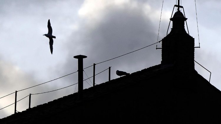 Комін на даху Сікстынскай капэлы