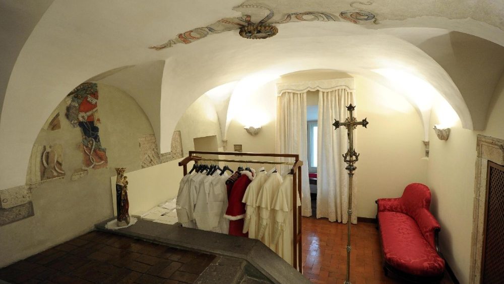 Konklavi: dhoma e lotëve