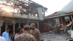 India ataca ciudades paquistaníes en represalia por un ataque en Cachemira