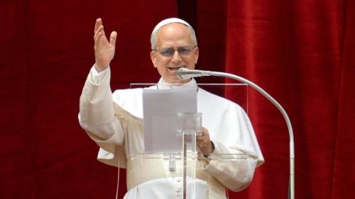 Papež Leon XIV. po opoldanski molitvi: Ponavljam vedno aktualen poziv: »Nikoli več vojne!«