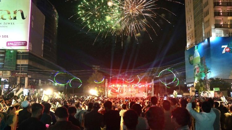 Reactions in Pakistan following the ceasefire with India