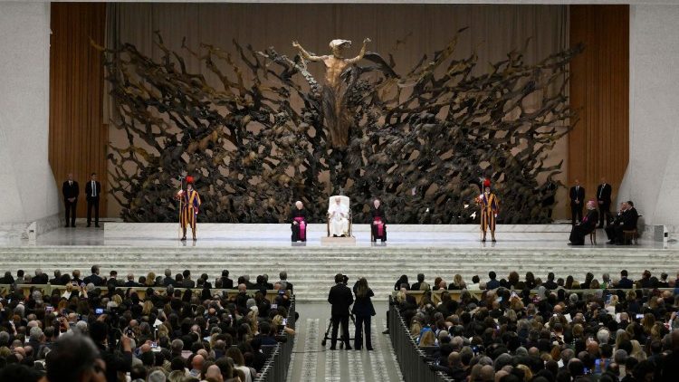 Az első nagy találkozó az újságírókkal 