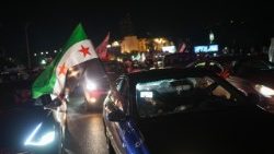 I siriani in festa a Damasco per la fine delle sanzioni Usa