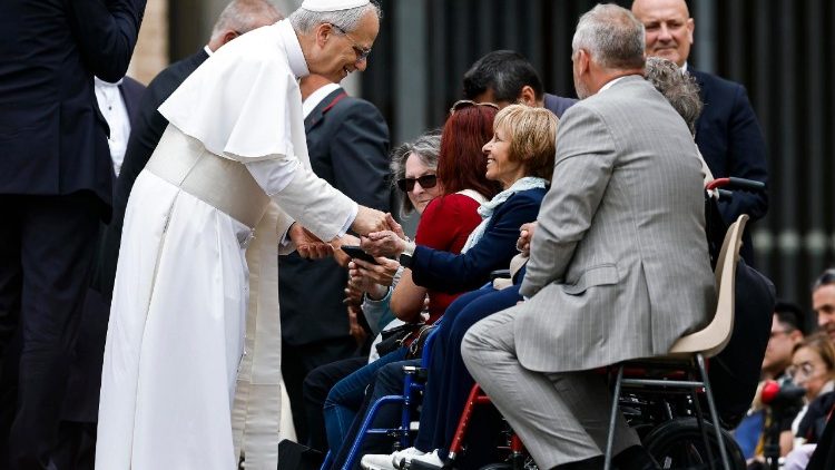 Prima udienza generale di Papa Leone in piazza San Pietro