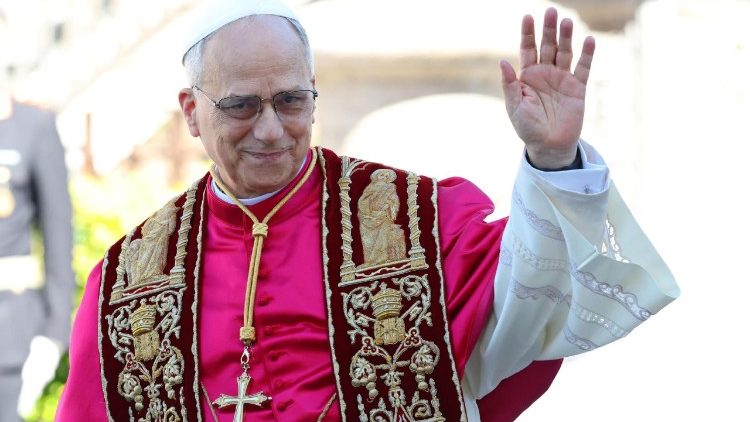 Papa Leone in Campidoglio, Gualtieri lo saluta