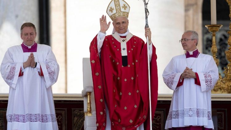 Papa XIV Leo Müqəddəs Ruhun Enməsi Günü 8 iyun 2025 