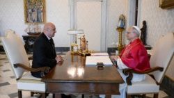 संत पापा लियो 14वें ने  लेबनान के राष्ट्रपति, जोसेफ औन से मुलाकात की। 