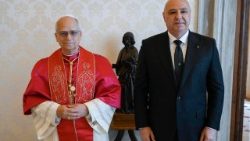 البابا يستقبل الرئيس اللبناني جوزاف عون والوفد المرافق. بيان دار الصحافة الفاتيكانية