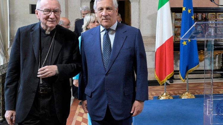 Кардынал Паралін і віцэ-прэм'ер Італіі Антоніа Таяні