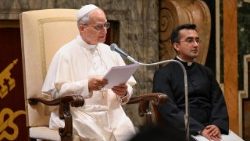 ĐTC Lêô XIV và Cha Edgar Rimaycuna Inga, Thư ký riêng của ngài