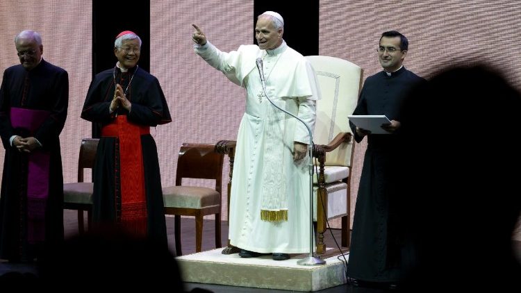 Il Papa a Auditorium Conciliazione per incontro con sacerdoti