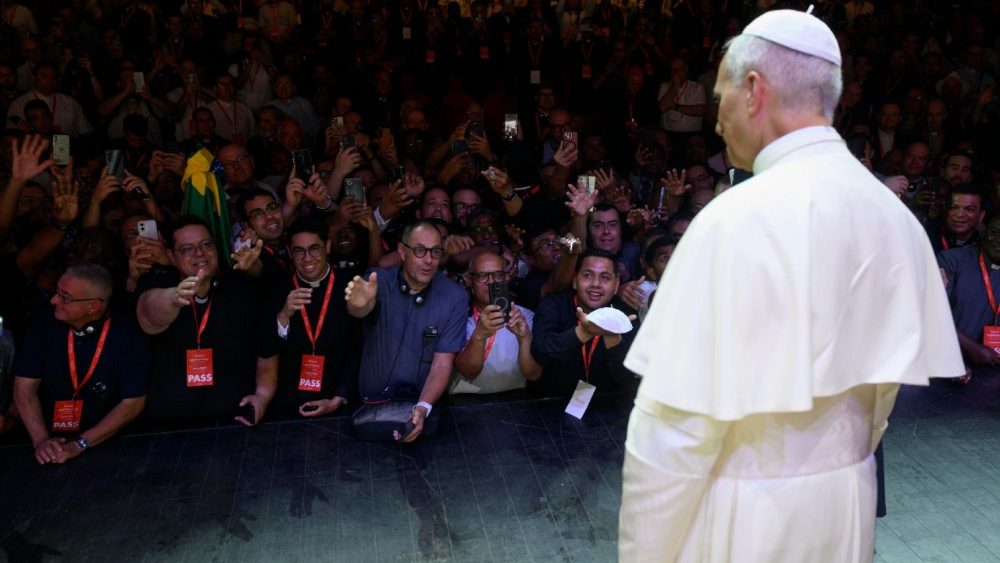 Il Papa a Auditorium Conciliazione per incontro con sacerdoti