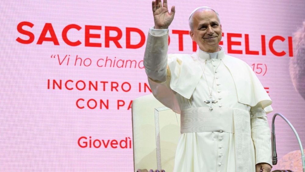 Il Papa a Auditorium Conciliazione per incontro con sacerdoti