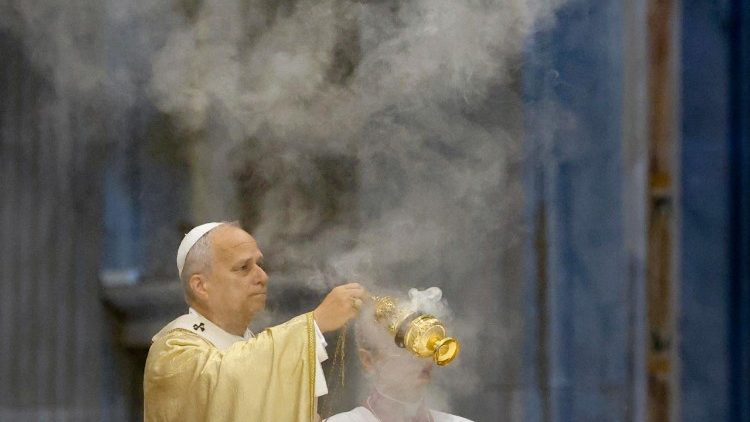 Սուրբ Պատարագ և քահանայական ձեռնադրութիւն Յիսուսի Ամենասուրբ Սրտի տօնին ու Քահանաներու յոբելեանին առիթով