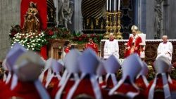 Il Papa nella Basilica Vaticana per messa Santi Pietro e Paolo