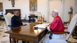 البابا يستقبل رئيس جمهورية ساو توميه وبرينسيبي الديمقراطية. بيان دار الصحافة الفاتيكانية