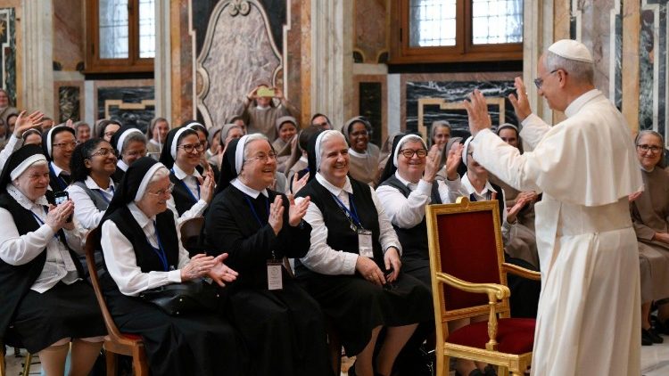 Papa Leo wa XIV anawasihi watawa hao wa kike kutoka Ukraine walioko Roma kwa ajili ya Maadhimisho ya Mikutano yao mikuu sanjari na Jubilei ya Mwaka 2025 ya Ukristo wakite maisha yao kwa Kristo Yesu na Kanisa lake.