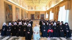 ലിയോ പതിനാലാമൻ പാപ്പായും ഉക്രൈൻ ഗ്രീക്ക് കത്തോലിക്കാസഭയുടെ സിനഡ് അംഗങ്ങളും