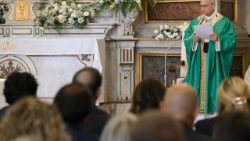 ख्रीस्तयाग अर्पित करते पोप लियो 14वें