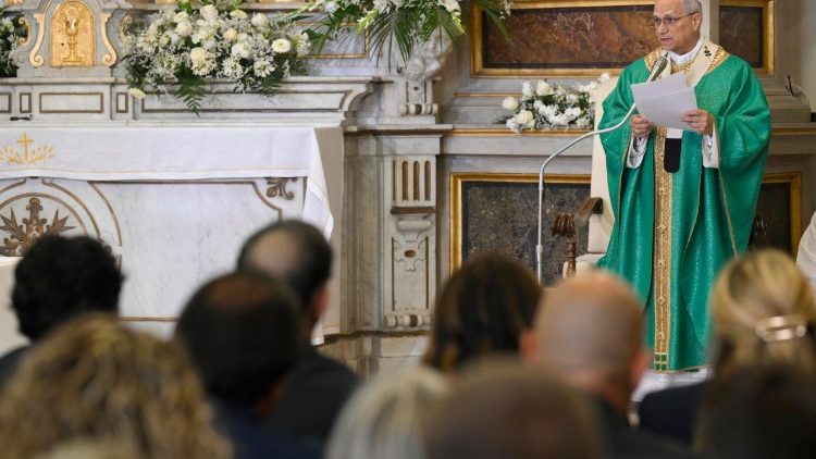 ख्रीस्तयाग अर्पित करते पोप लियो 14वें