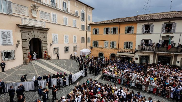 Úrangyala ima Castel Gandolfóban 