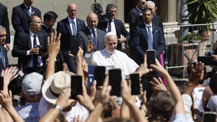 البابا يدعو إلى وقف الحروب لأن العالم لم يعد يحتمل