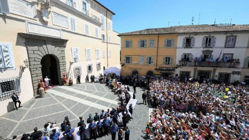 संत पापा ने गाज़ा में 'बर्बरता' को समाप्त करने की अपील की