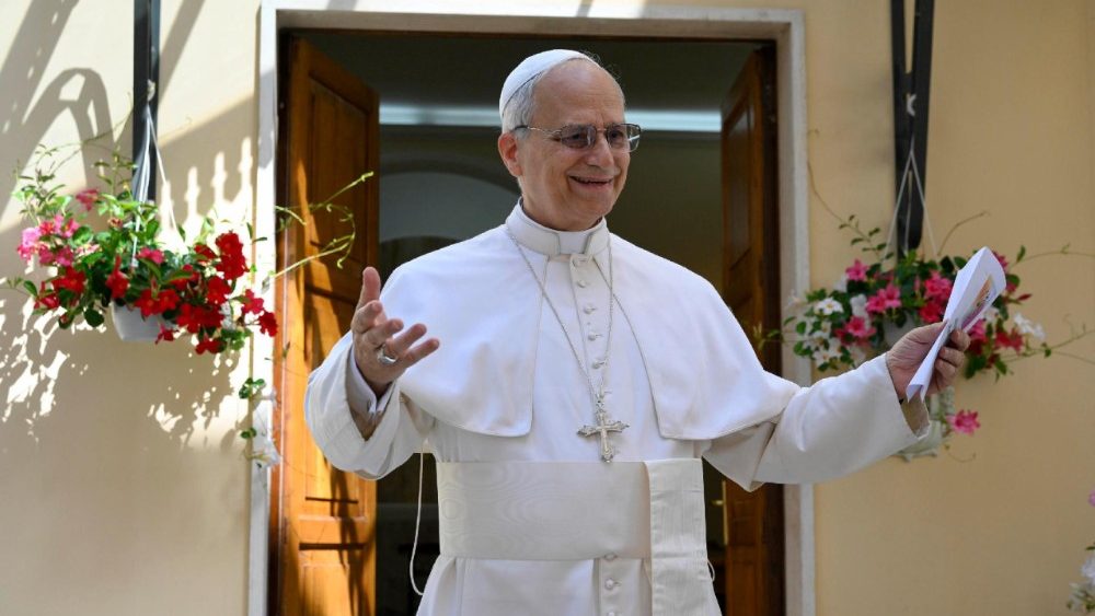 Papa Leon al XIV în vizită la Casa pentru pentru persoane vârstnice "Sfânta Marta" din Castel Gandolfo (luni, 21 iulie 2025)