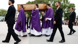 Момент похоронної Святої Меси