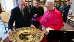 Abd el-Madzsíd Tebbún, Algéria elnöke a Szentatyánál