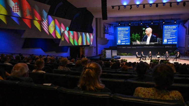 La conferencia de la OSCE en Helsinki para celebrar los 50 años de los Acuerdos  (ANSA)