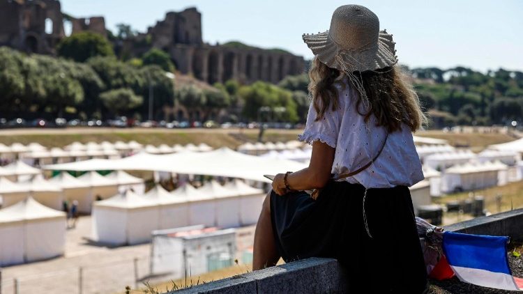 Wkezeni katika ukimya, tafakari na kufunga