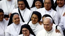 Papa Leoni XIV e rregulltaret