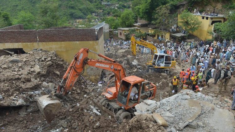 வெள்ளத்தால் பாதிக்கப்பட்டுள்ள பாகிஸ்தான் 