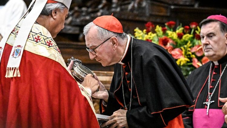 2025.08.25   Kardinali Pietro Parolin katika Juma la 75 la Liturujia kitaifa huko Napoli,Italia.