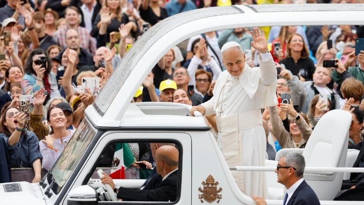 संत पापा लियो 14वें बुधवारीय आमदर्शन समारोह में